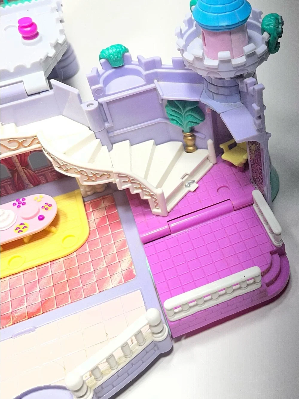 Vintage 1995 Polly Pocket Disney Cinderella's Enchanted Castle with figures - Picture 11 of 15